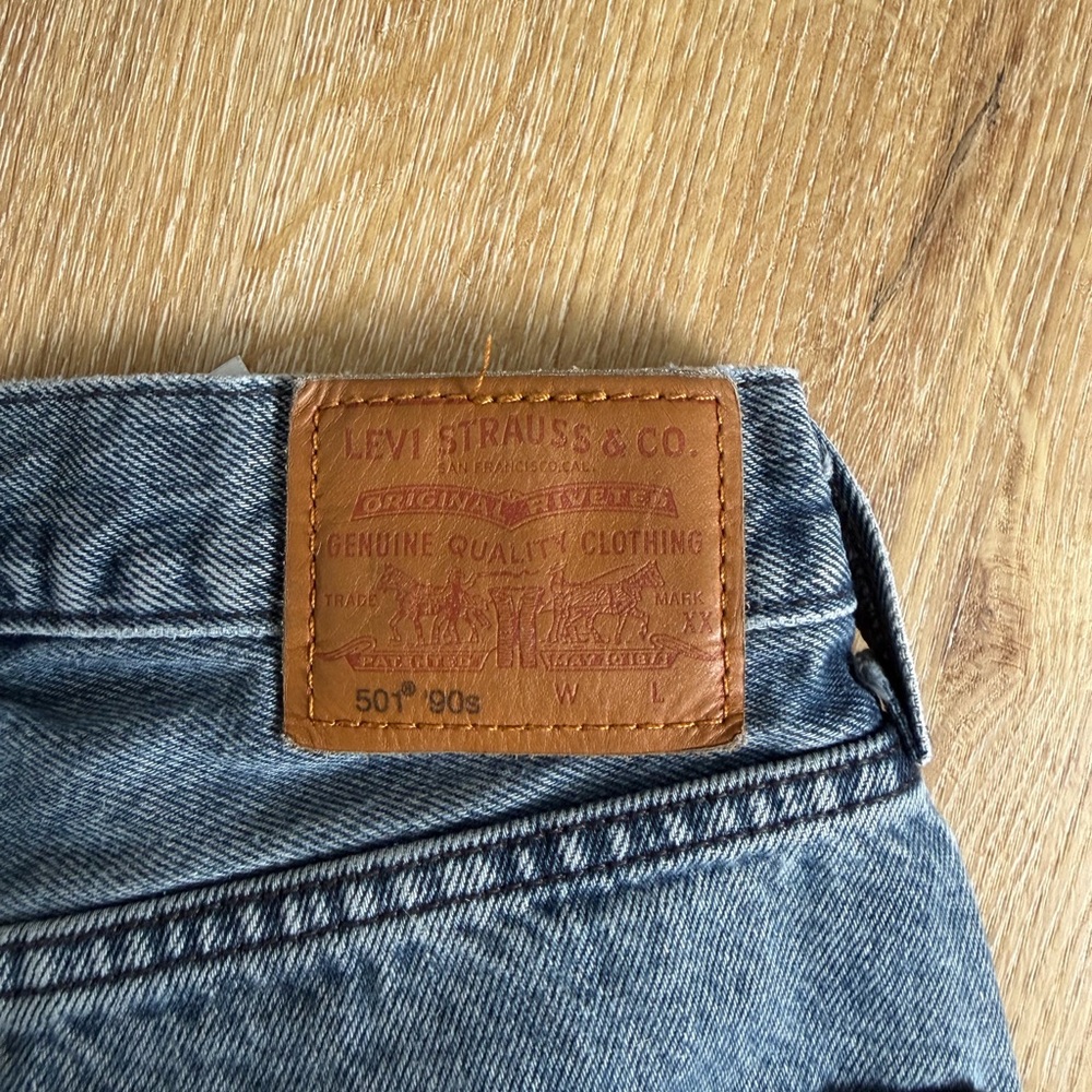 Levi's Women's 501 90’s Jeans - Picture 5 of 6